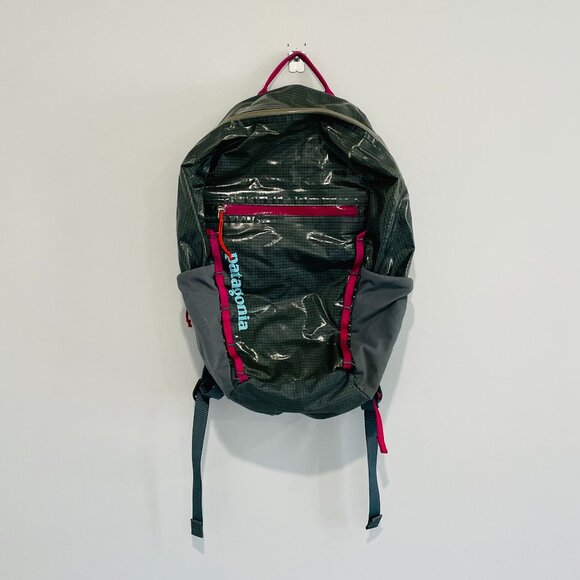 Patagonia Handbags - Patagonia Nouveau Green Lightweight Black Hole Pack 26L